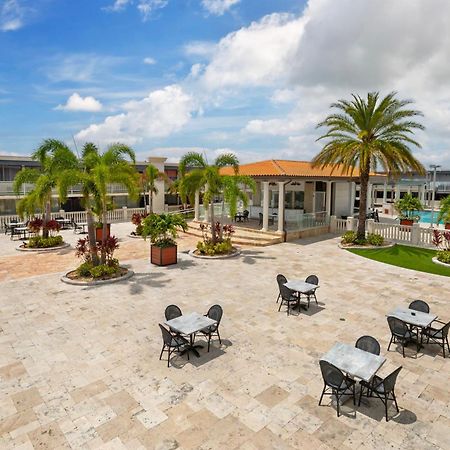 Quality Inn And Conference Center Tampa-Brandon Heartland Exterior photo